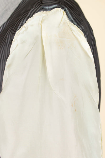 SWEDISH 1950S SILVER GREY TWO PIECE SUIT BY J.A. PETERS. SIZE CA EU 46