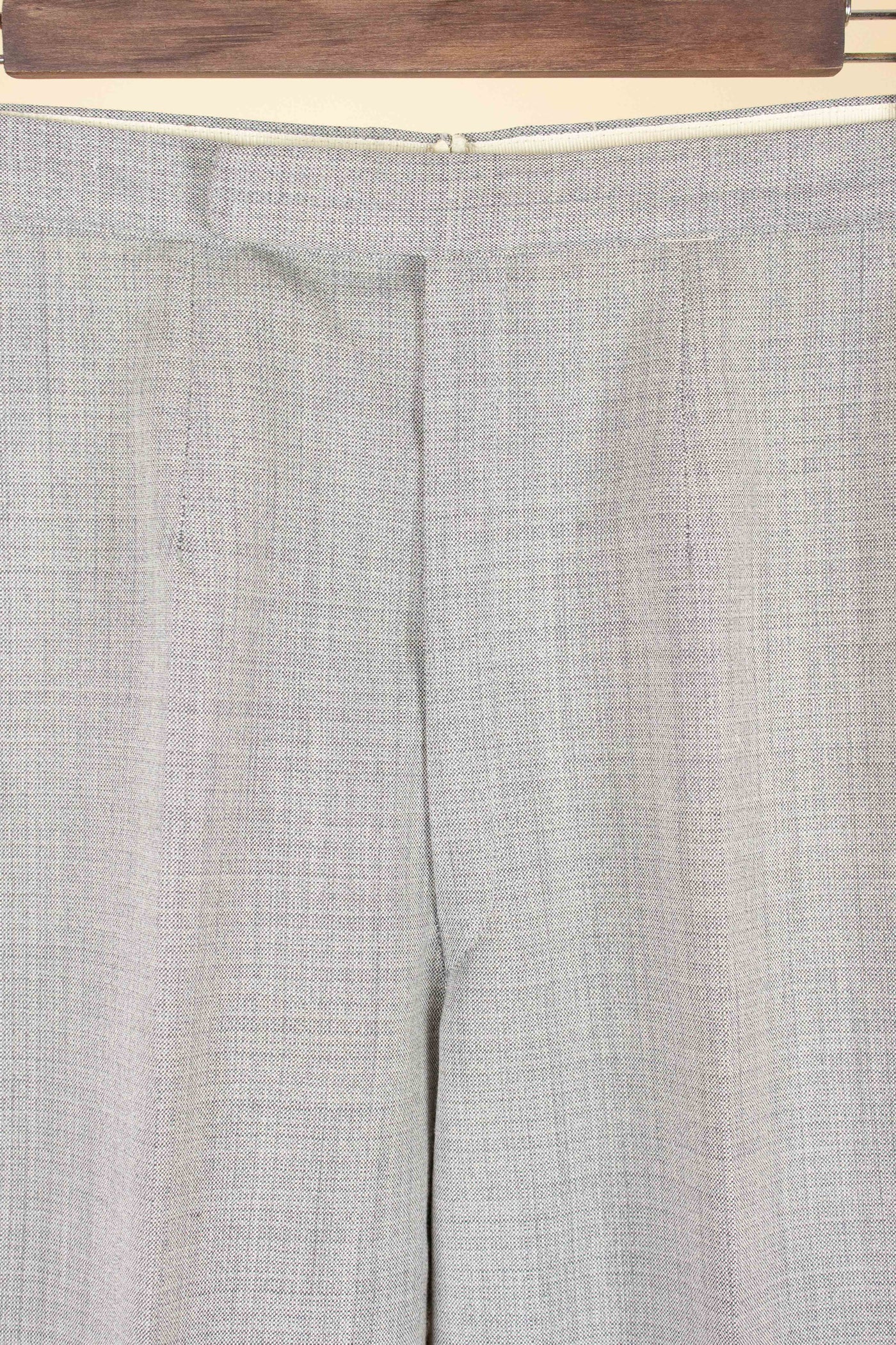 SWEDISH 1950S SILVER GREY TWO PIECE SUIT BY J.A. PETERS. SIZE CA EU 46