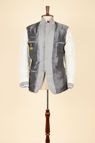 SWEDISH 1950S SILVER GREY TWO PIECE SUIT BY J.A. PETERS. SIZE CA EU 46