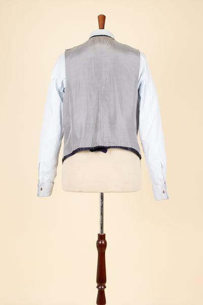 SWEDISH 1946 DARK BLUE THREE PIECE BESPOKE SUIT BY SÖDERSTRÖM & SON. SIZE CA EU 50-52