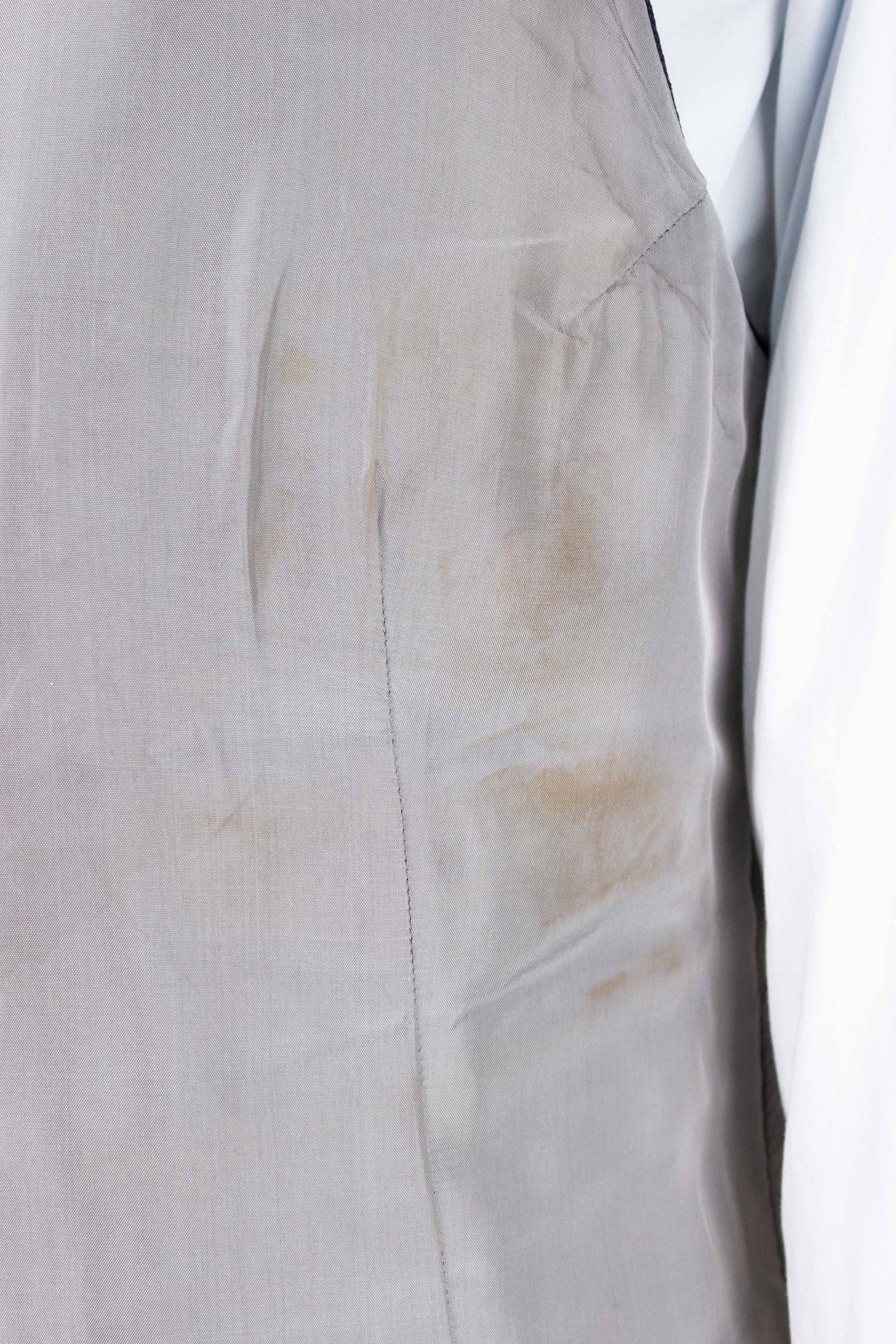 SWEDISH 1946 DARK BLUE THREE PIECE BESPOKE SUIT BY SÖDERSTRÖM & SON. SIZE CA EU 50-52