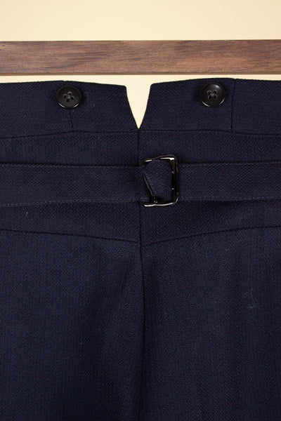 SWEDISH 1946 DARK BLUE THREE PIECE BESPOKE SUIT BY SÖDERSTRÖM & SON. SIZE CA EU 50-52