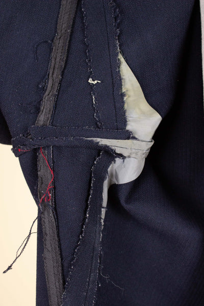 SWEDISH 1946 DARK BLUE THREE PIECE BESPOKE SUIT BY SÖDERSTRÖM & SON. SIZE CA EU 50-52