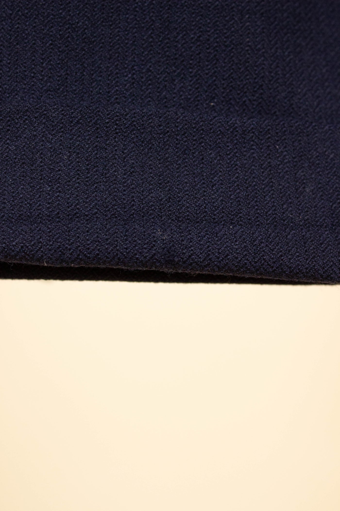 SWEDISH 1946 DARK BLUE THREE PIECE BESPOKE SUIT BY SÖDERSTRÖM & SON. SIZE CA EU 50-52