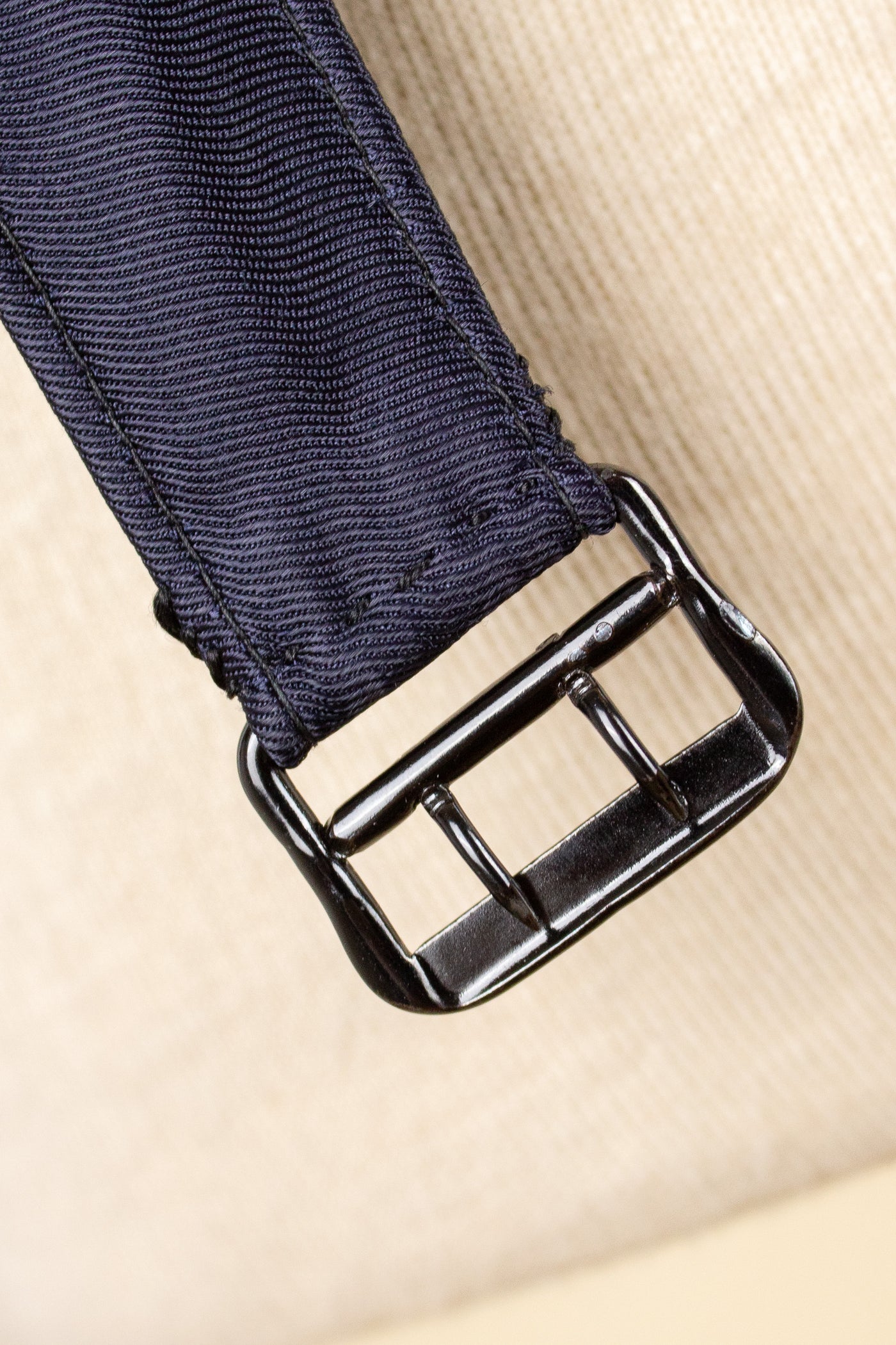 SWEDISH 1946 DARK BLUE THREE PIECE BESPOKE SUIT BY SÖDERSTRÖM & SON. SIZE CA EU 50-52