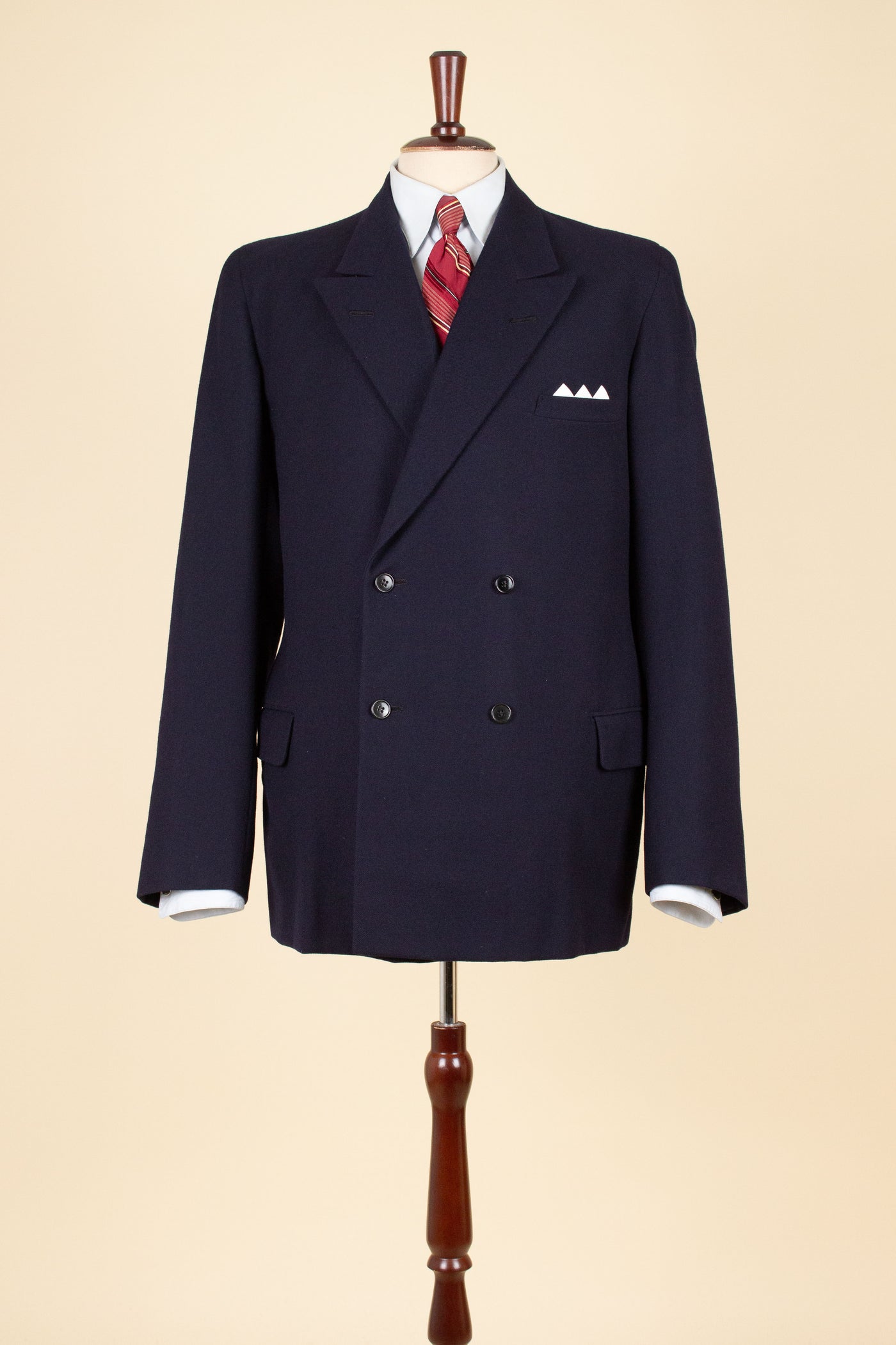 SWEDISH 1940S/1950S NAVY BLUE THREE PIECE DOUBLE BREASTED BESPOKE SUIT BY UNKNOWN MAKER. SIZE CA EU 50