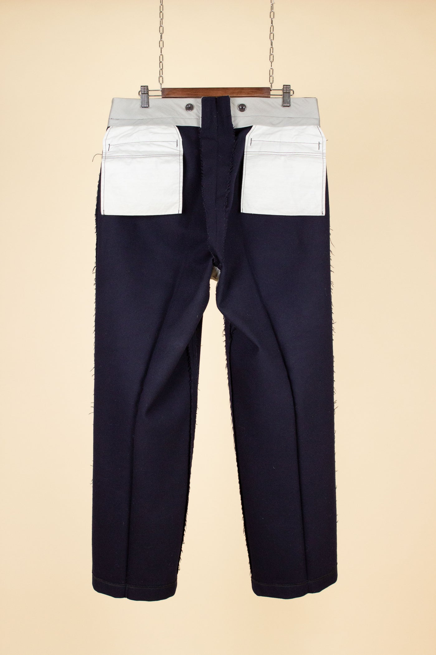 SWEDISH 1940S/1950S NAVY BLUE THREE PIECE DOUBLE BREASTED BESPOKE SUIT BY UNKNOWN MAKER. SIZE CA EU 50