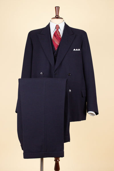 SWEDISH 1940S/1950S NAVY BLUE THREE PIECE DOUBLE BREASTED BESPOKE SUIT BY UNKNOWN MAKER. SIZE CA EU 50