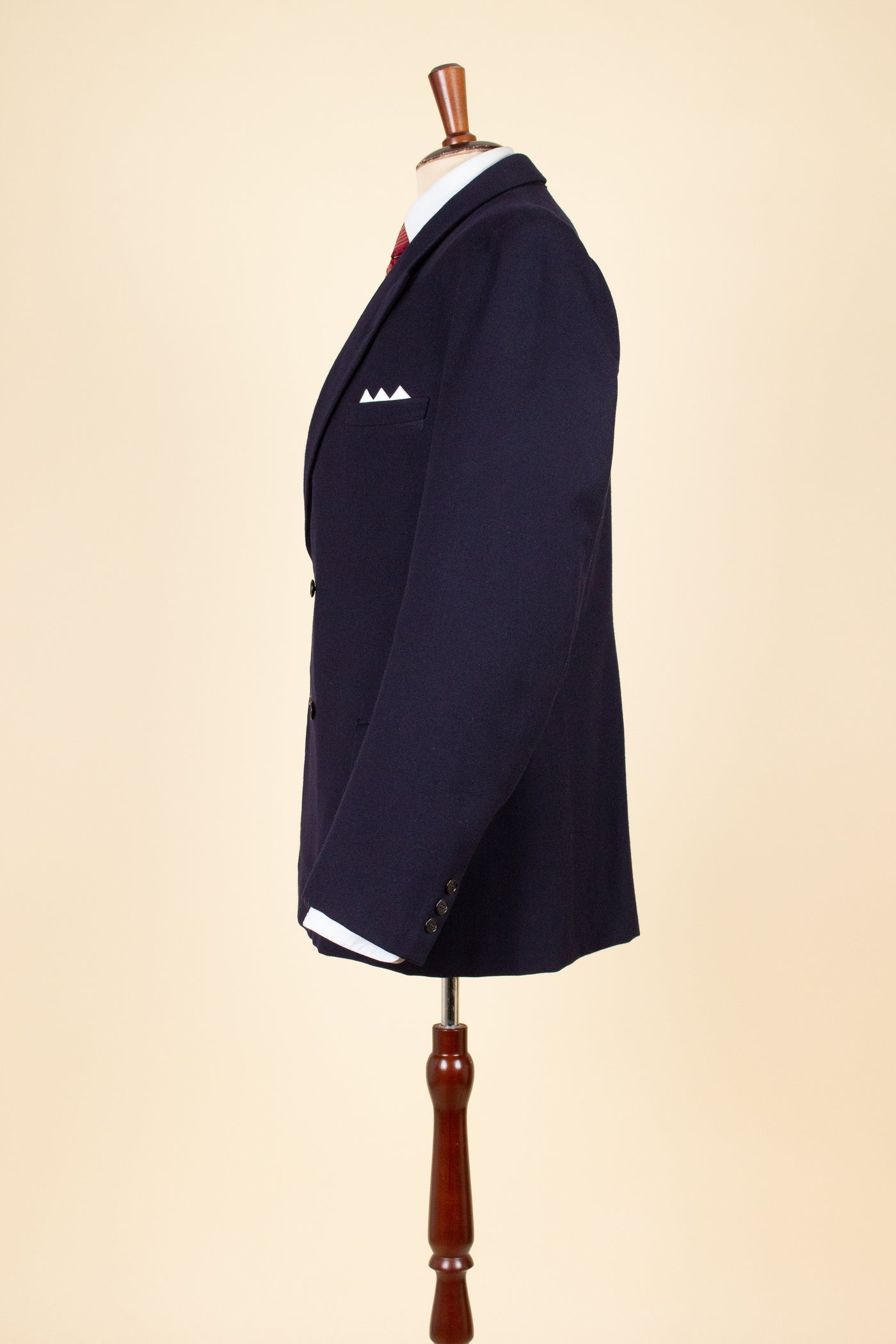 SWEDISH 1940S/1950S NAVY BLUE THREE PIECE DOUBLE BREASTED BESPOKE SUIT BY UNKNOWN MAKER. SIZE CA EU 50