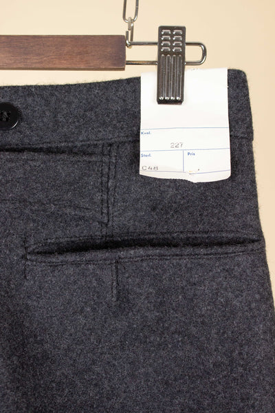 SWEDISH 1950S DARK GREY TWO-PIECE WADMAL DEADSTOCK WORKWEAR SET. SIZE CA EU 48