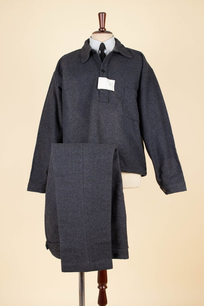 SWEDISH 1950S DARK GREY TWO-PIECE WADMAL DEADSTOCK WORKWEAR SET. SIZE CA EU 48