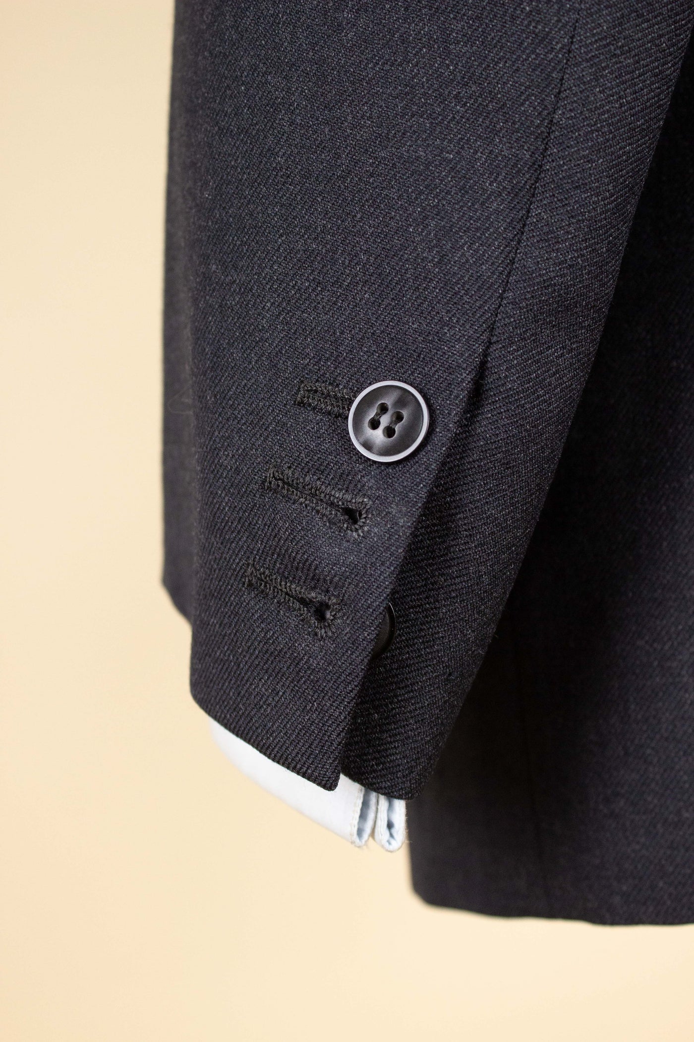 SWEDISH 1950S GREY TWO PIECE SINGLE BREASTED BESPOKE SUIT. SIZE CA EU 48