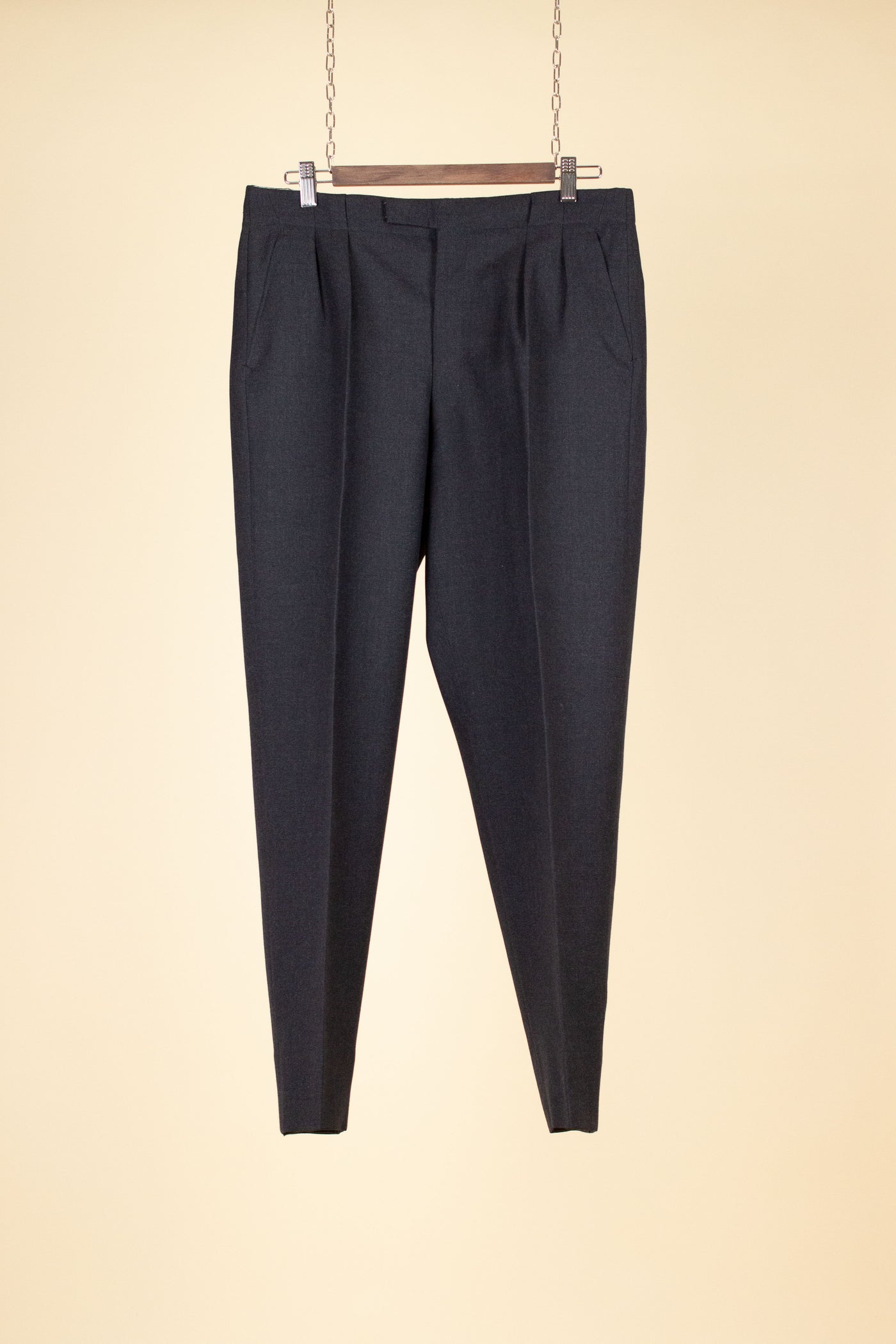 SWEDISH 1950S GREY TWO PIECE SINGLE BREASTED BESPOKE SUIT. SIZE CA EU 48