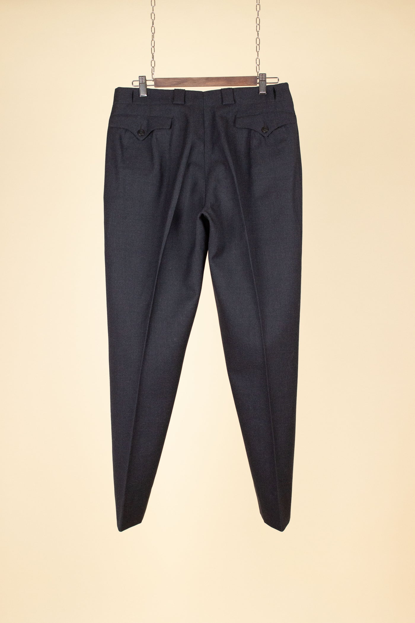 SWEDISH 1950S GREY TWO PIECE SINGLE BREASTED BESPOKE SUIT. SIZE CA EU 48