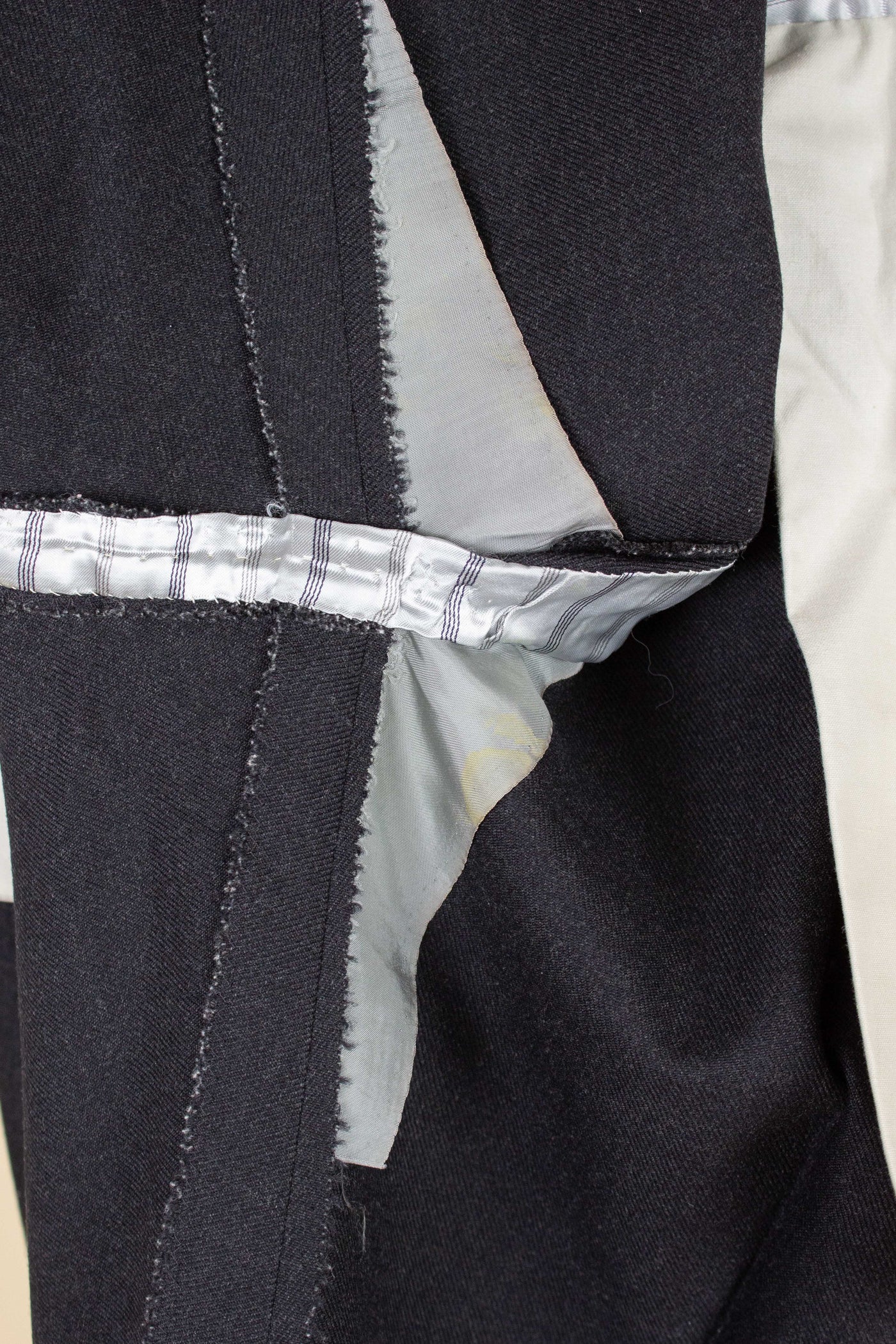 SWEDISH 1950S GREY TWO PIECE SINGLE BREASTED BESPOKE SUIT. SIZE CA EU 48