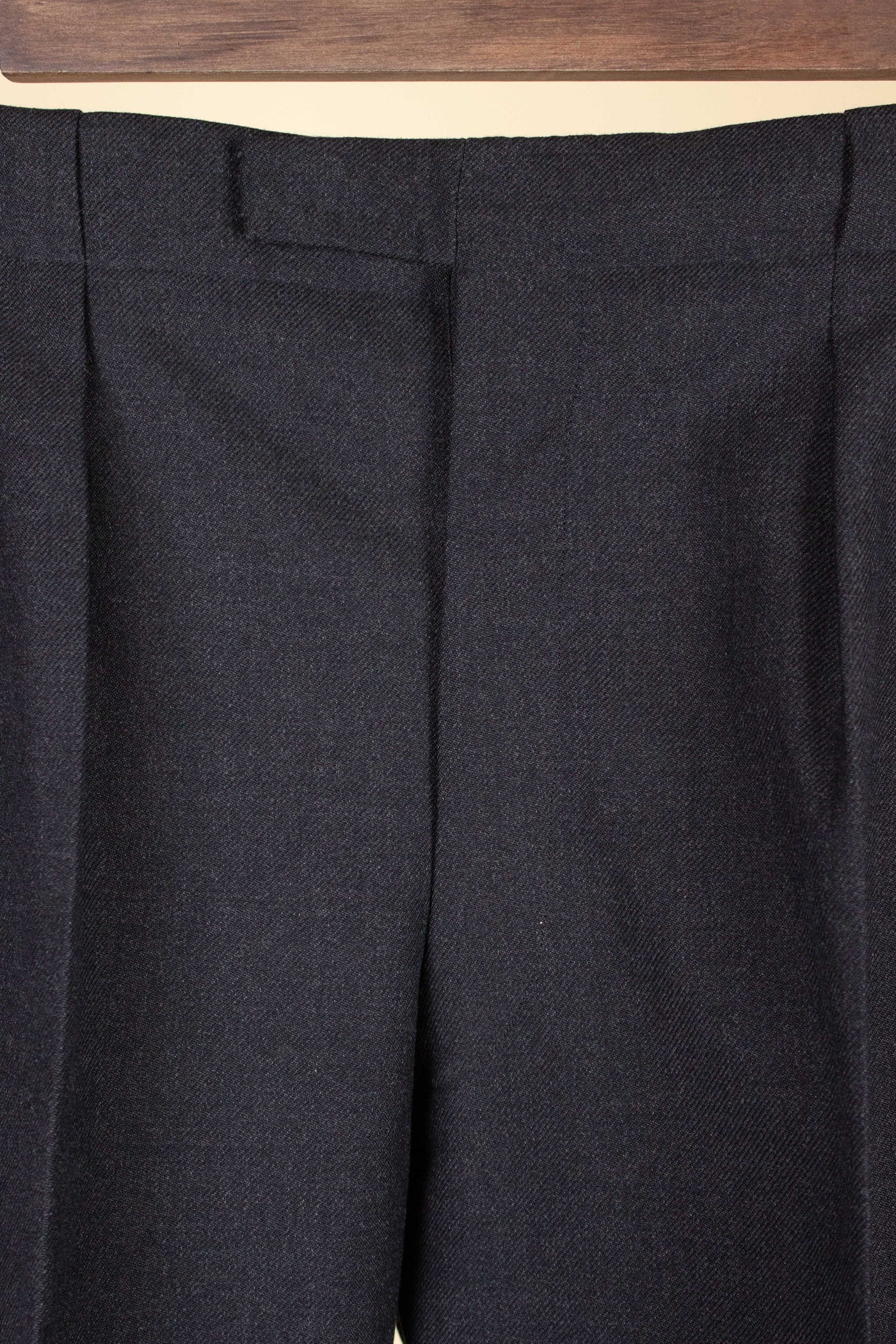 SWEDISH 1950S GREY TWO PIECE SINGLE BREASTED BESPOKE SUIT. SIZE CA EU 48