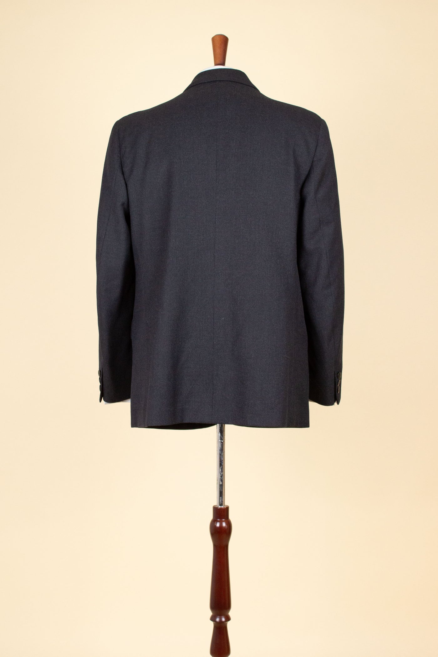 SWEDISH 1950S GREY TWO PIECE SINGLE BREASTED BESPOKE SUIT. SIZE CA EU 48