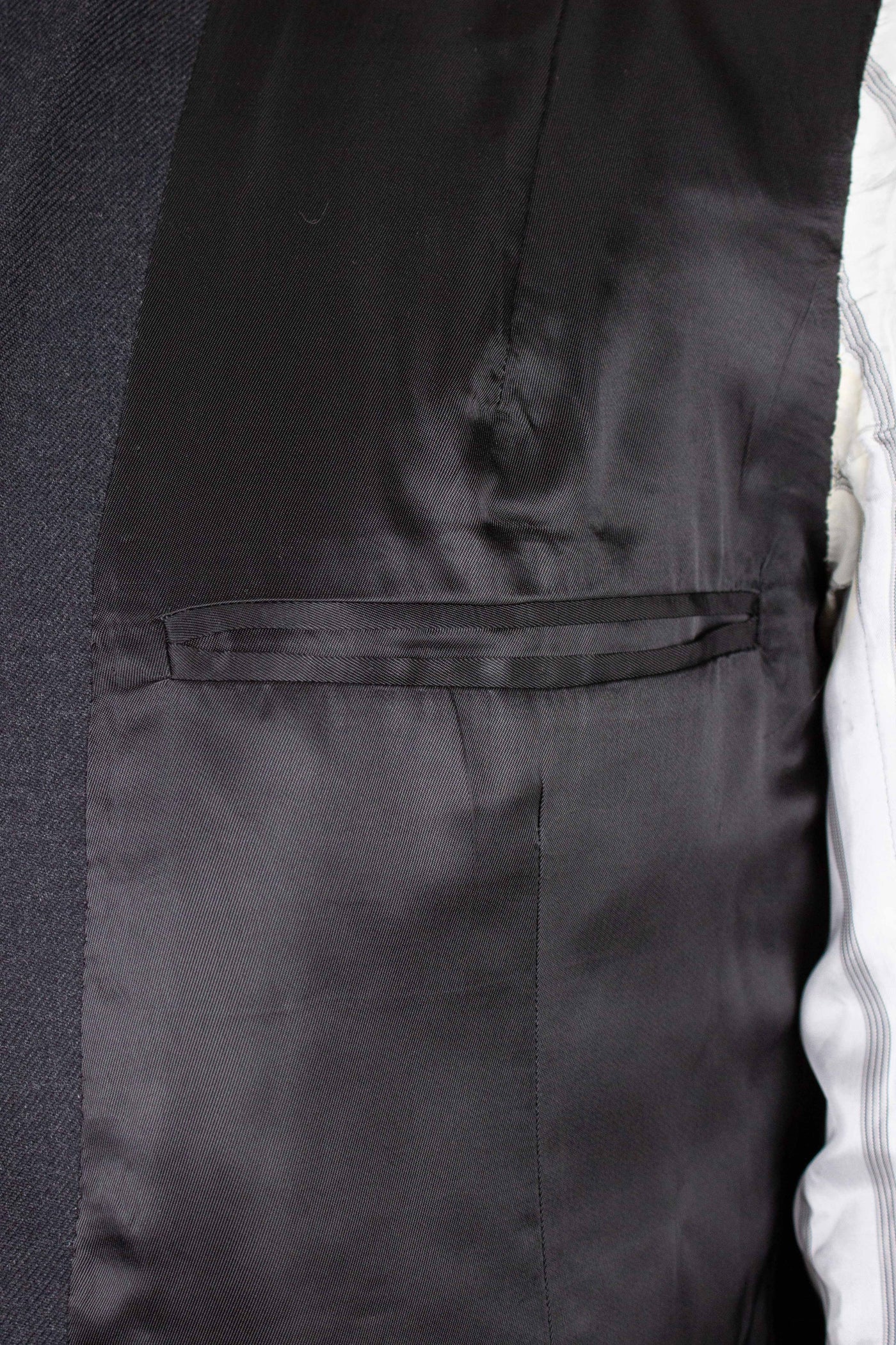 SWEDISH 1950S GREY TWO PIECE SINGLE BREASTED BESPOKE SUIT. SIZE CA EU 48