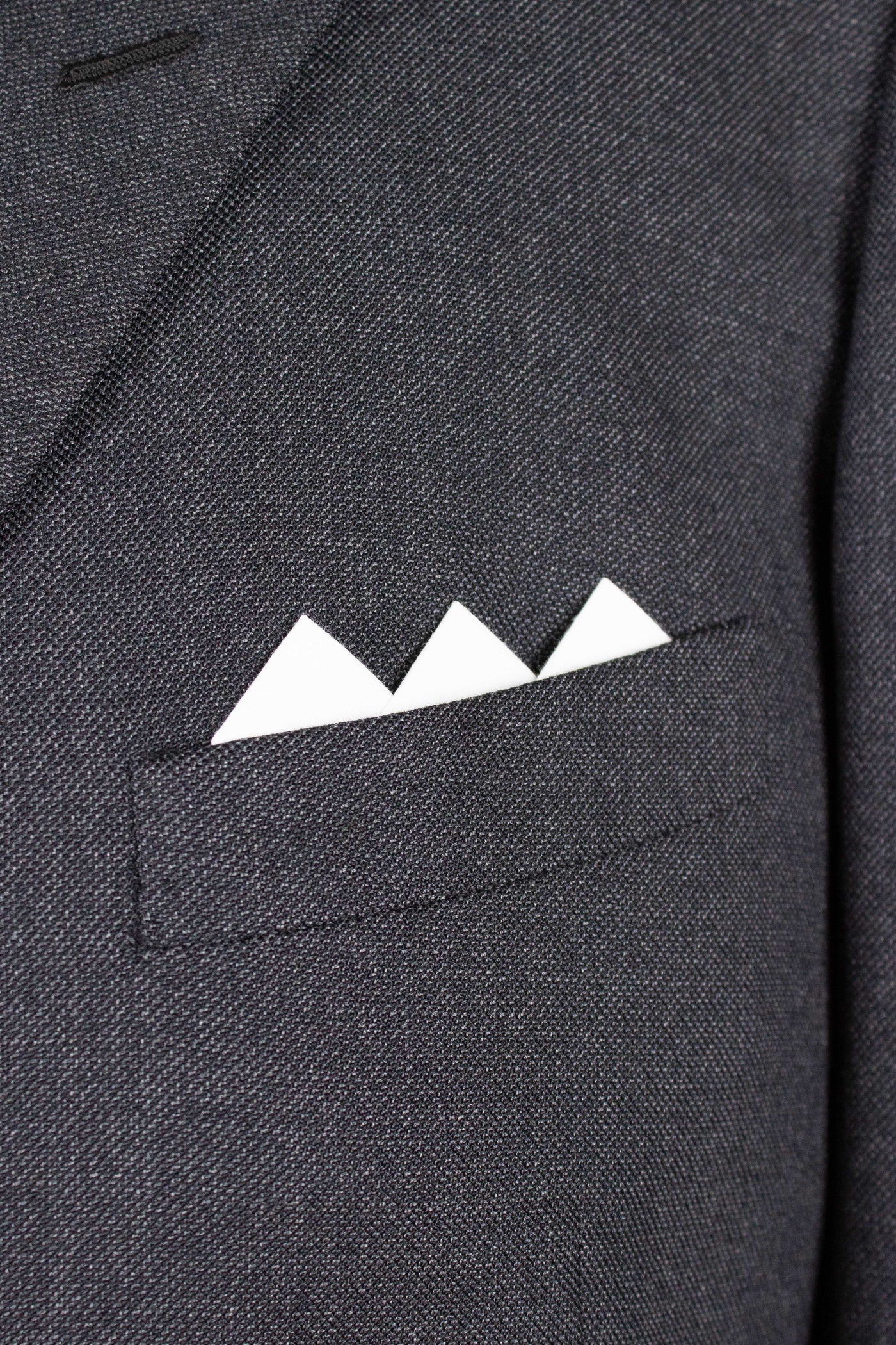 SWEDISH 1949 GREY TWO PIECE DOUBLE BREASTED BESPOKE SUIT BY HENRY TÖRNSTEN & CO. SIZE CA EU 50