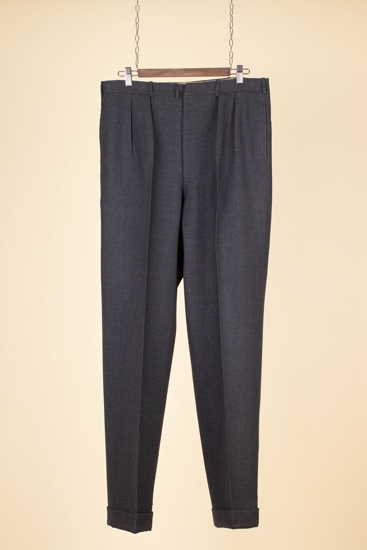 SWEDISH 1949 GREY TWO PIECE DOUBLE BREASTED BESPOKE SUIT BY HENRY TÖRNSTEN & CO. SIZE CA EU 50