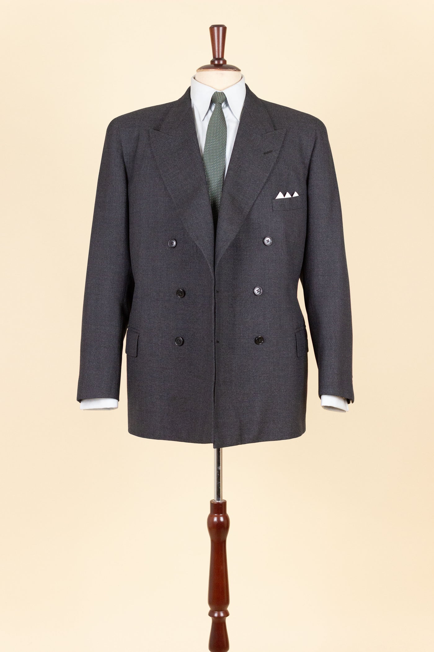 SWEDISH 1949 GREY TWO PIECE DOUBLE BREASTED BESPOKE SUIT BY HENRY TÖRNSTEN & CO. SIZE CA EU 50