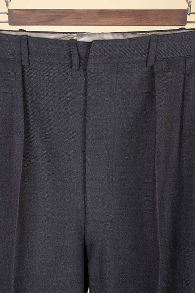 SWEDISH 1949 GREY TWO PIECE DOUBLE BREASTED BESPOKE SUIT BY HENRY TÖRNSTEN & CO. SIZE CA EU 50