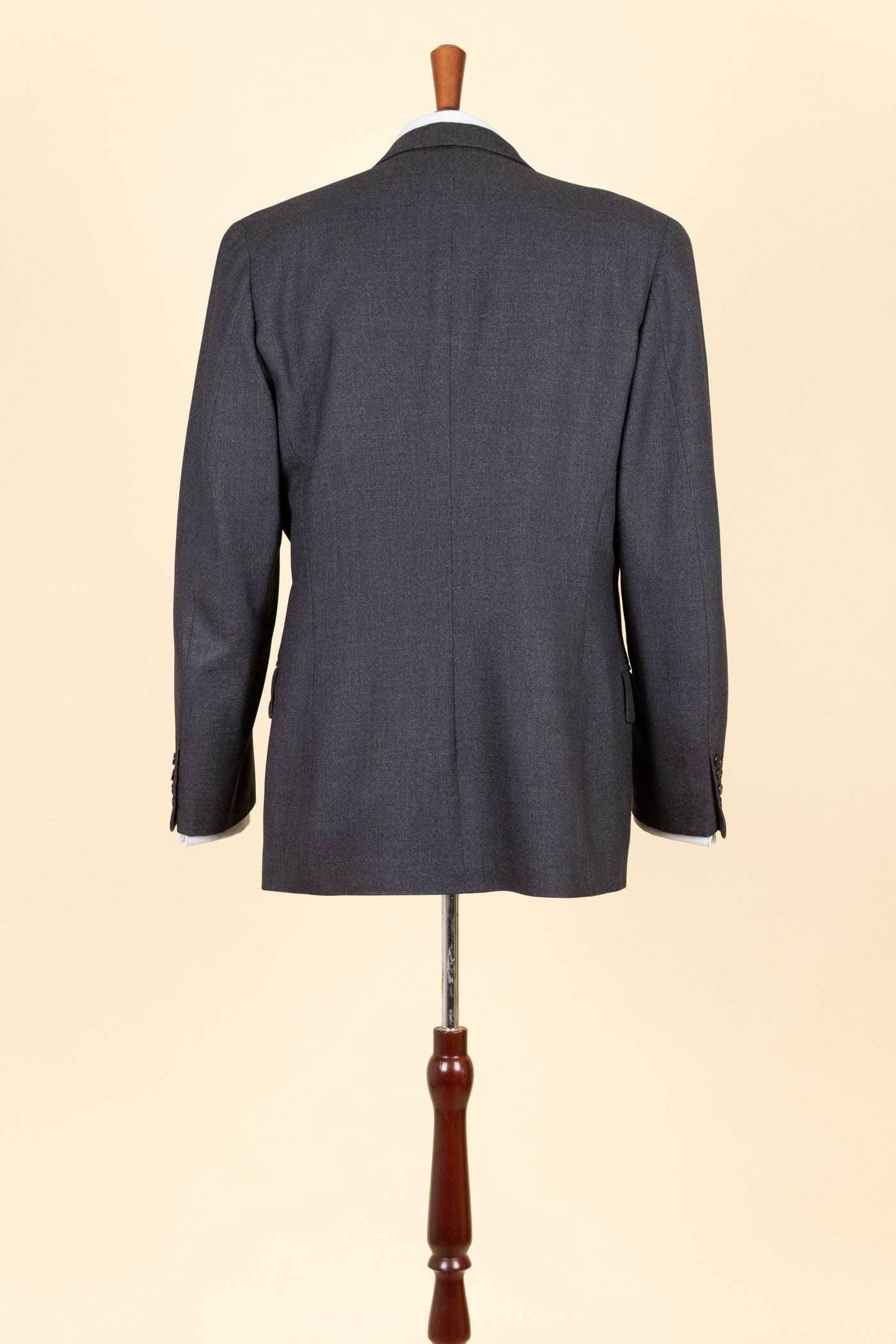 SWEDISH 1949 GREY TWO PIECE DOUBLE BREASTED BESPOKE SUIT BY HENRY TÖRNSTEN & CO. SIZE CA EU 50