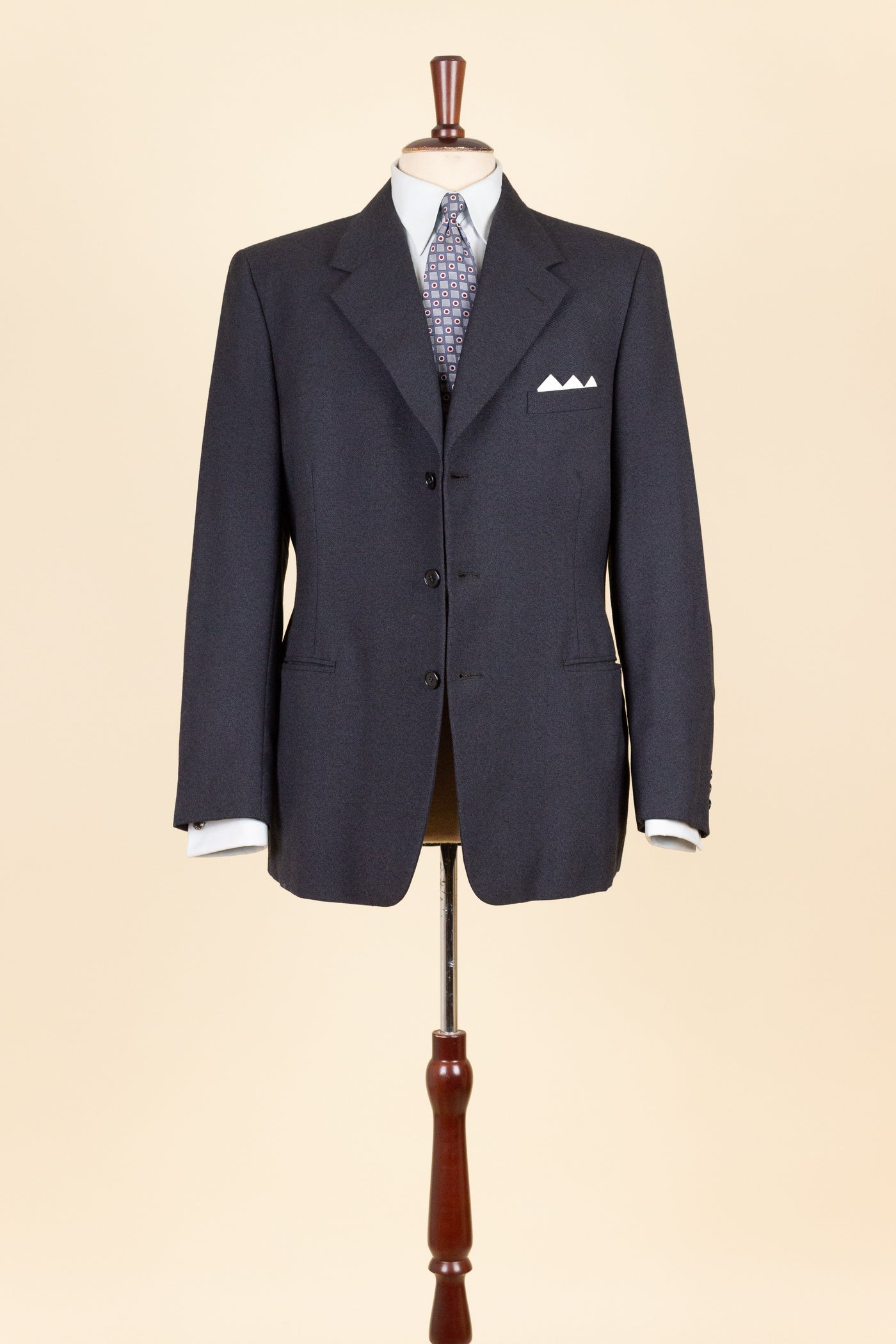 SWEDISH 1940S/1950S DARK GREY TWO PIECE SUIT BY KABOM. SIZE CA EU 48