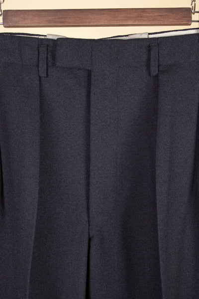 SWEDISH 1940S/1950S DARK GREY TWO PIECE SUIT BY KABOM. SIZE CA EU 48