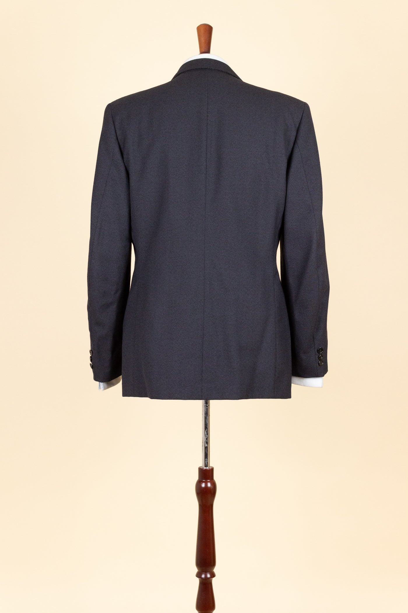 SWEDISH 1940S/1950S DARK GREY TWO PIECE SUIT BY KABOM. SIZE CA EU 48