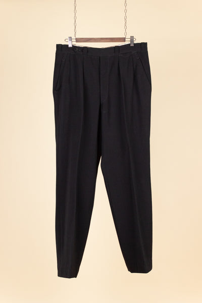 SWEDISH 1930S/1940S BLACK TWO PIECE DOUBLE BREASTED BESPOKE SUIT. SIZE CA EU 52-54