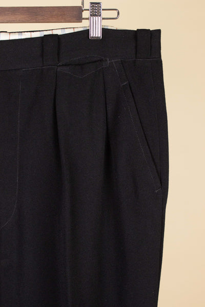 SWEDISH 1930S/1940S BLACK TWO PIECE DOUBLE BREASTED BESPOKE SUIT. SIZE CA EU 52-54