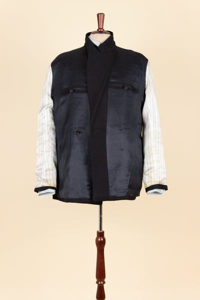 SWEDISH 1930S/1940S BLACK TWO PIECE DOUBLE BREASTED BESPOKE SUIT. SIZE CA EU 52-54