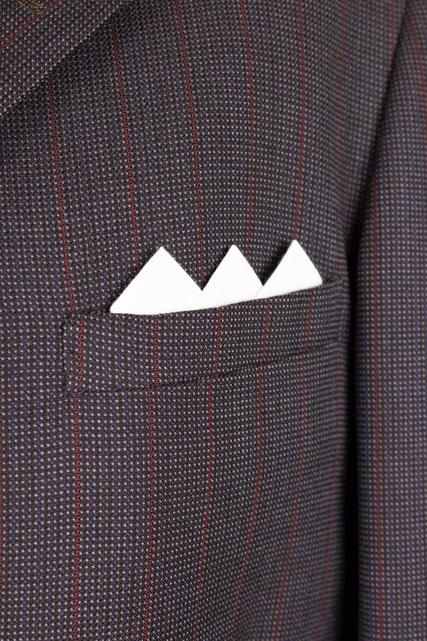 SWEDISH 1955 BROWN STRIPED TWO PIECE BESPOKE SUIT BY M. OLSSON. SIZE CA EU 46-48