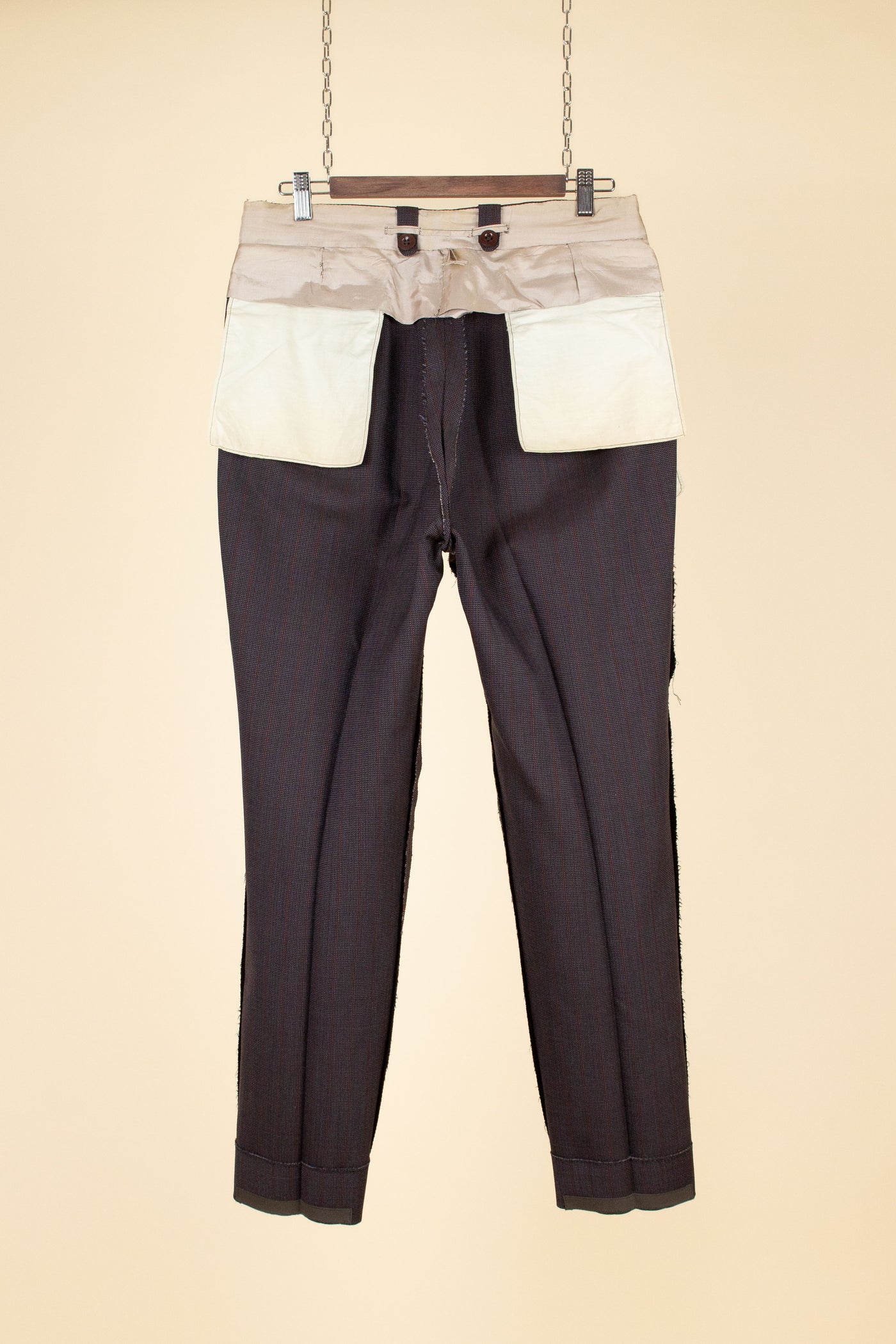 SWEDISH 1955 BROWN STRIPED TWO PIECE BESPOKE SUIT BY M. OLSSON. SIZE CA EU 46-48