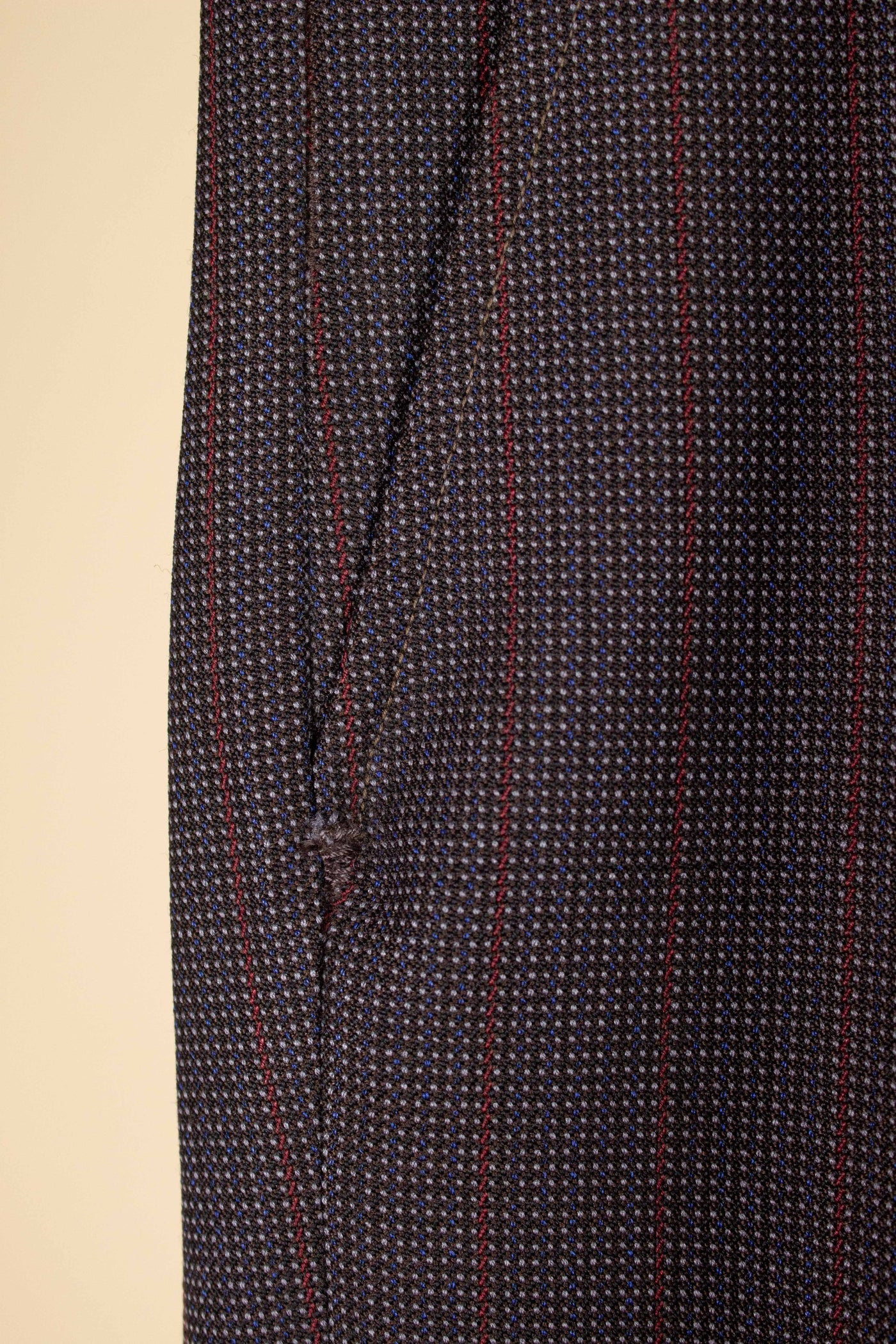 SWEDISH 1955 BROWN STRIPED TWO PIECE BESPOKE SUIT BY M. OLSSON. SIZE CA EU 46-48