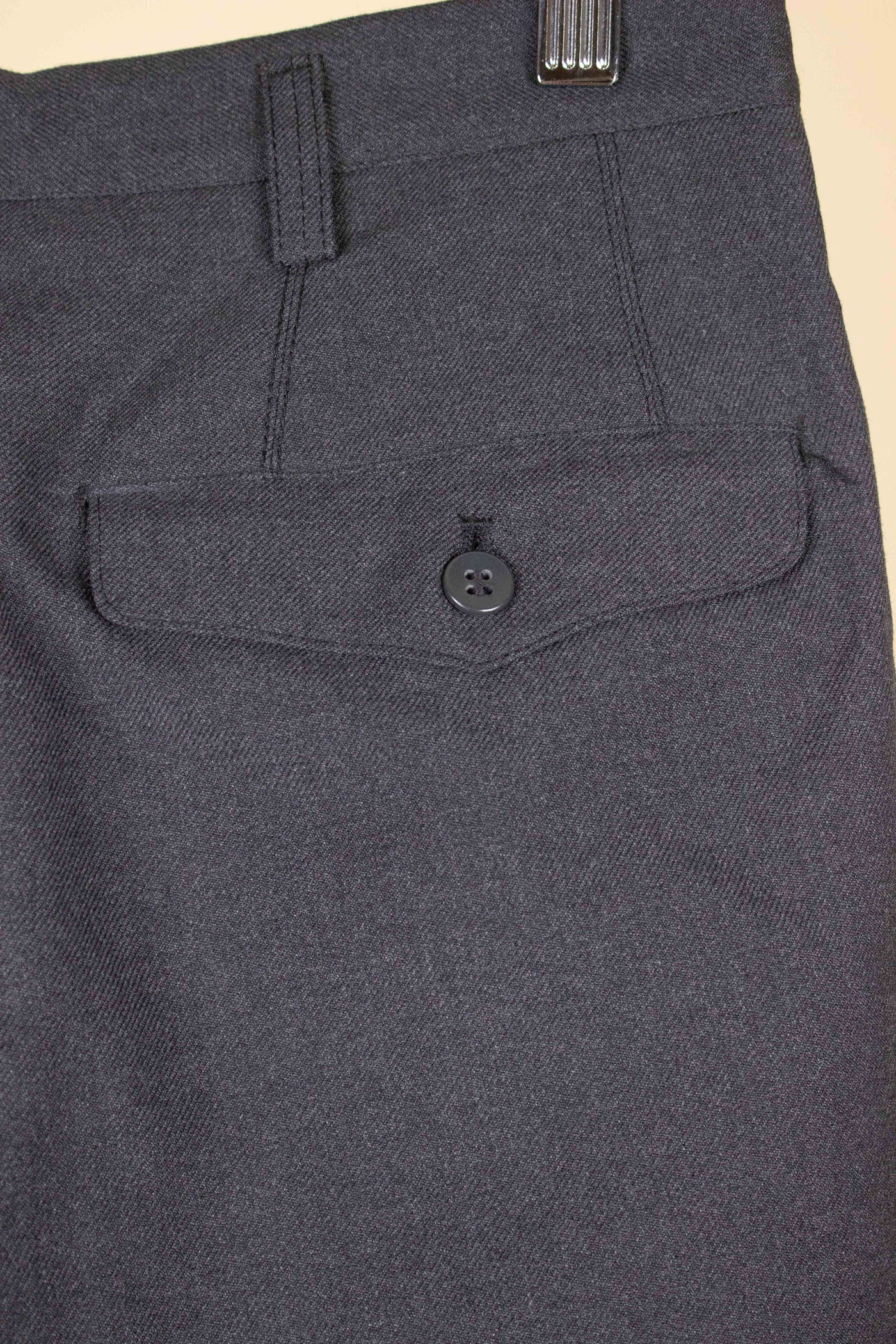 SWEDISH GREY 1950S SINGLE PLEATED TROUSERS WITH BUTTONS FOR BRACES. SIZE CA EU 44