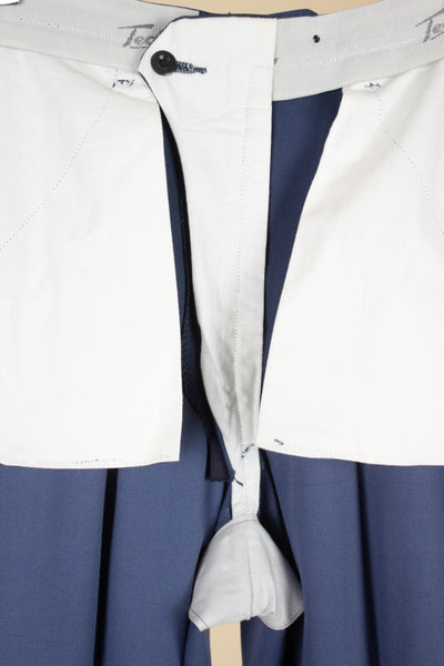 SWEDISH 1950S BLUE SINGLE PLEATED DEADSTOCK TROUSERS BY TEDDER. SIZE CA EU 40