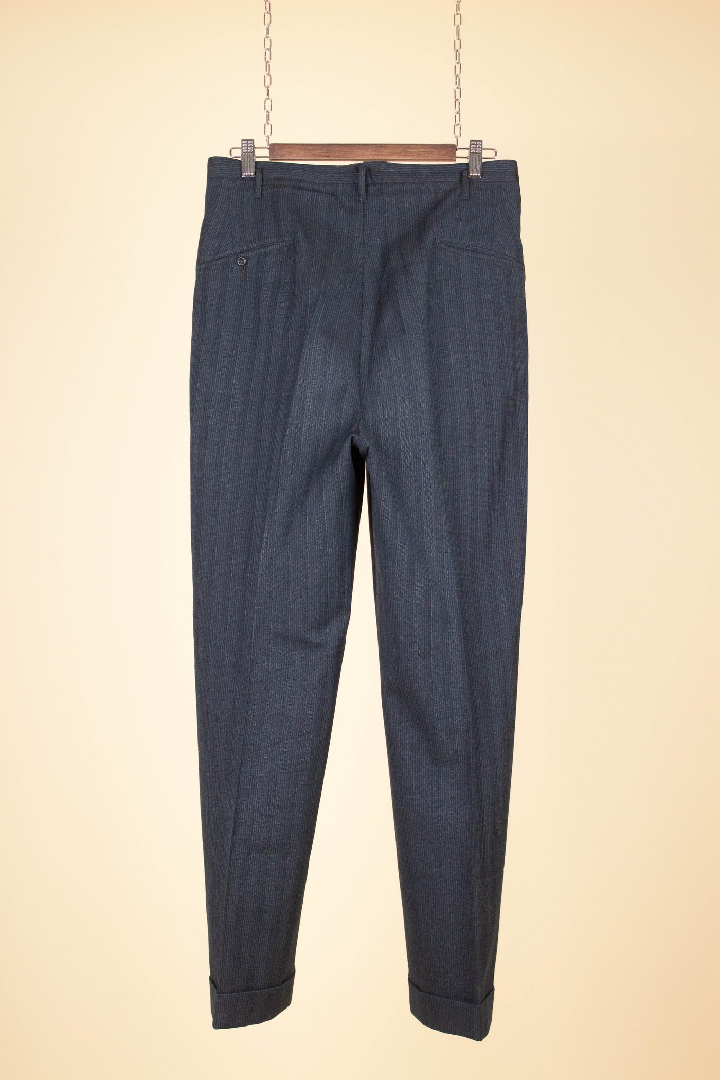 AMERICAN 1940S/1950S BLUE-GREY DOUBLE PLEATED TROUSERS. SIZE CA EU 46