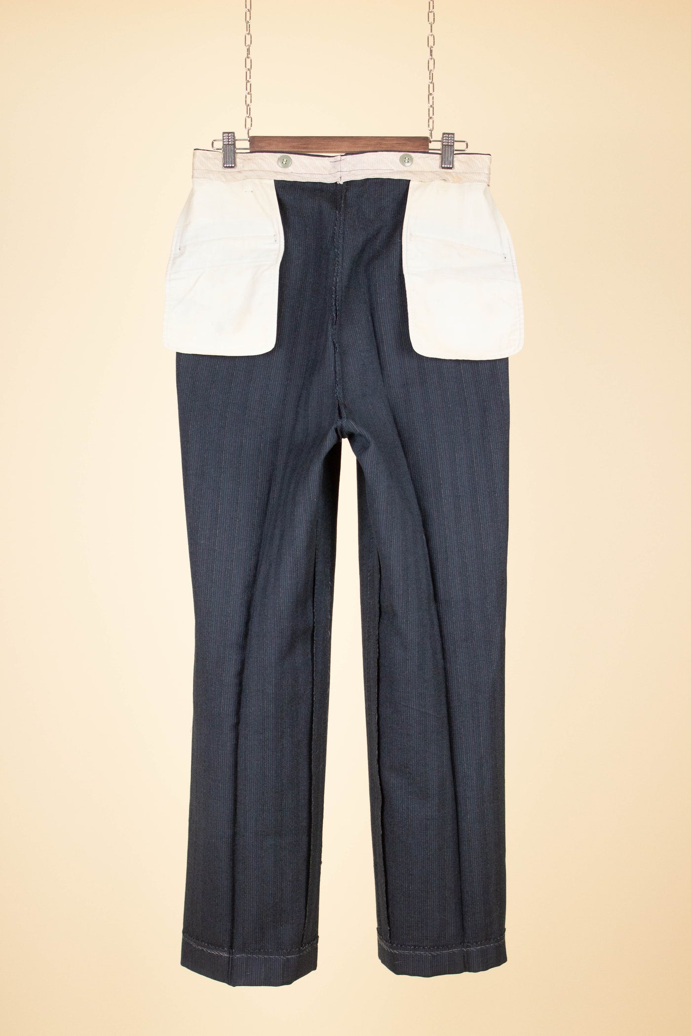 AMERICAN 1940S/1950S BLUE-GREY DOUBLE PLEATED TROUSERS. SIZE CA EU 46