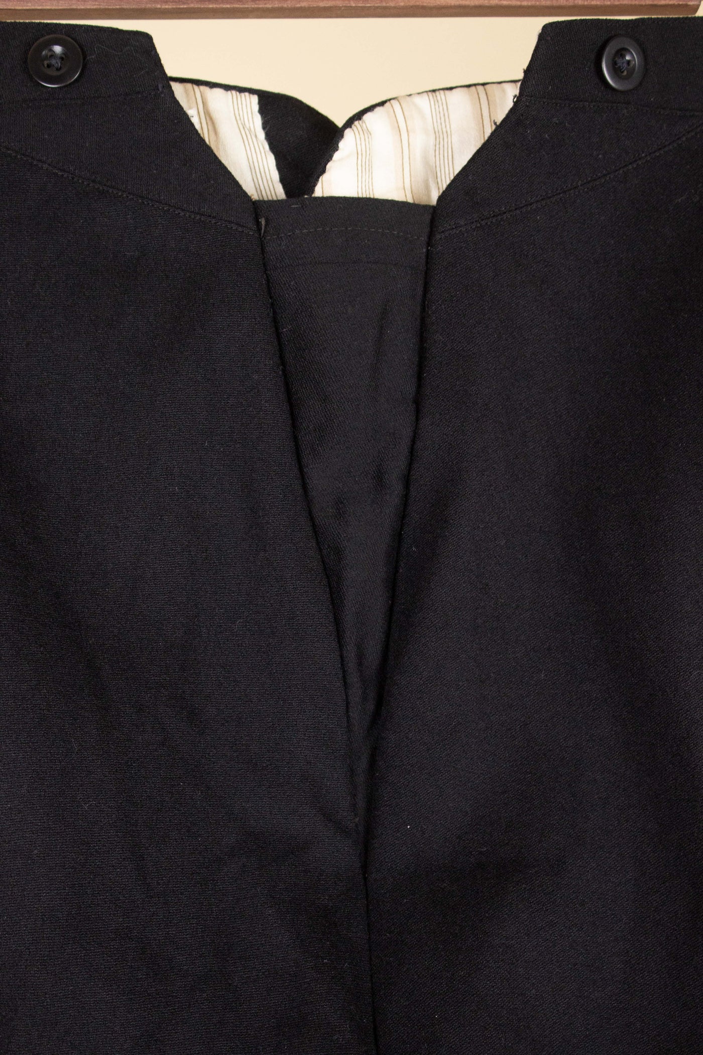 SWEDISH EARLY 1900S BLACK TROUSERS BY LINDELÖFS. SIZE CA EU 50-52