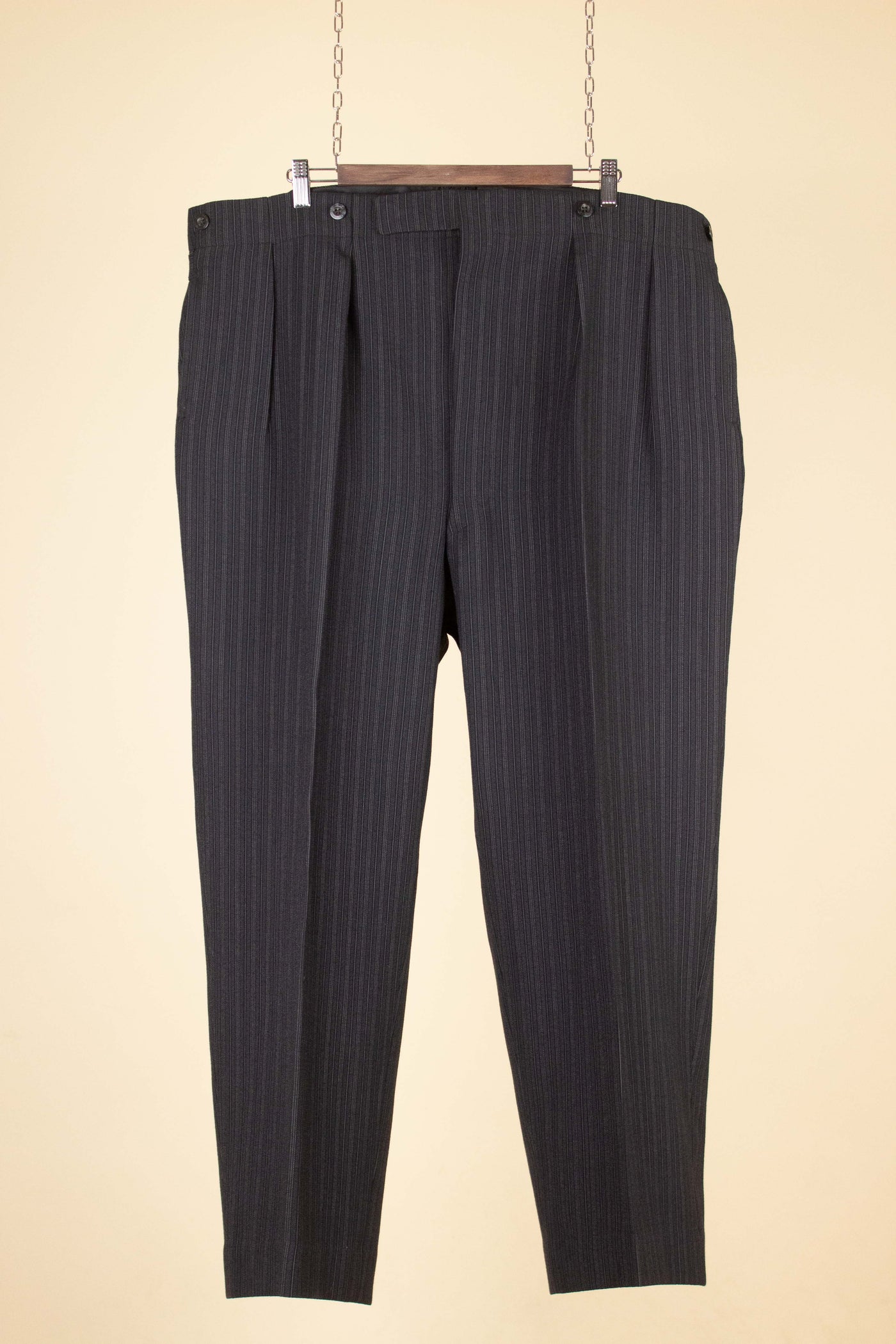 SWEDISH 1940S/1950S GREY STRIPED MORNING TROUSERS. SIZE CA EU 64 SHORT