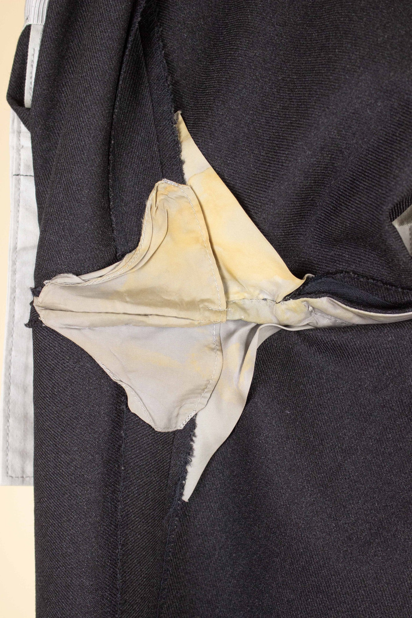 SWEDISH 1950S/1960 DARK GREY TROUSERS. SIZE CA EU 44-46