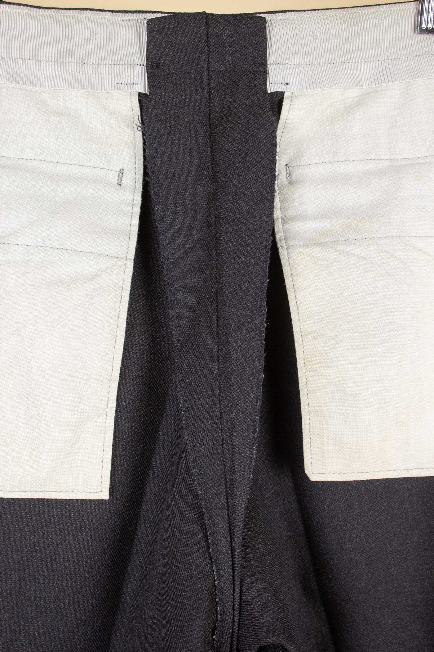 SWEDISH 1950S/1960 DARK GREY TROUSERS. SIZE CA EU 44-46