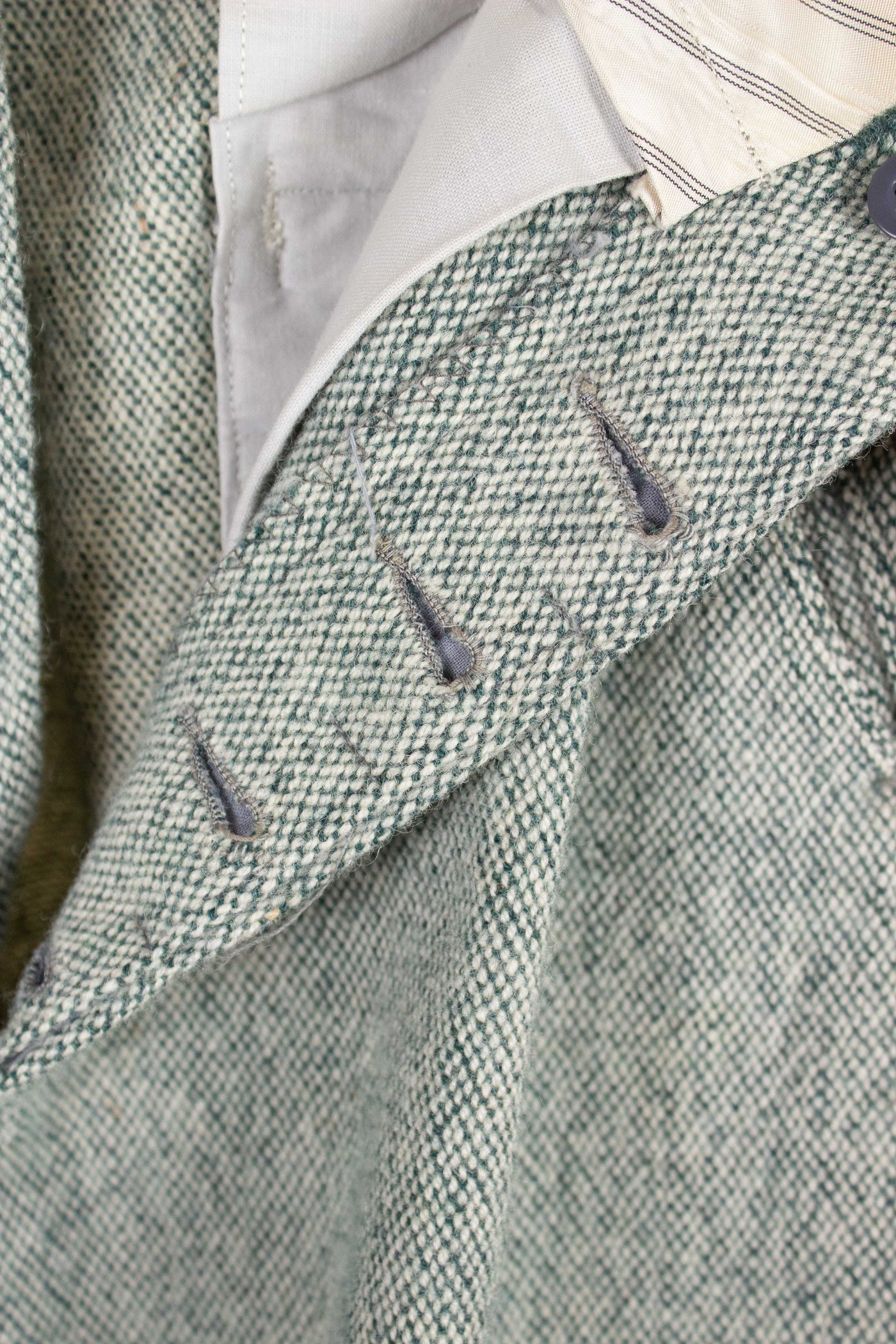SWEDISH 1930S/1940S LIGHT GREEN TWEED PLUS FOURS TROUSERS. SIZE CA EU 46