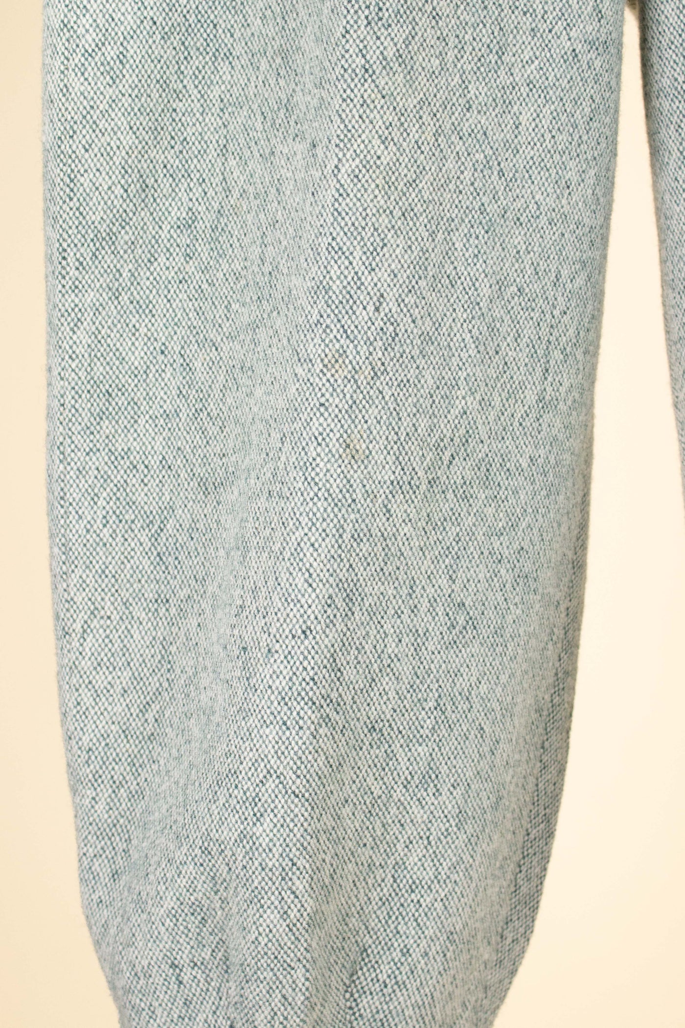 SWEDISH 1930S/1940S LIGHT GREEN TWEED PLUS FOURS TROUSERS. SIZE CA EU 46