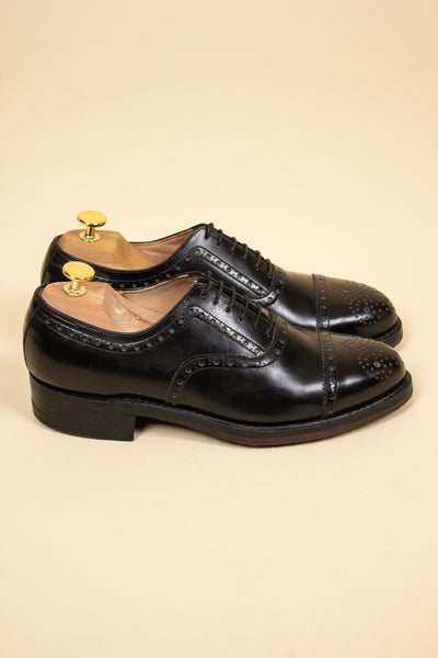 SWEDISH ARMY DEADSTOCK 1940S BLACK BROGUES BY KEMBELS. SIZE EU 41 (US 8/UK 7.5)