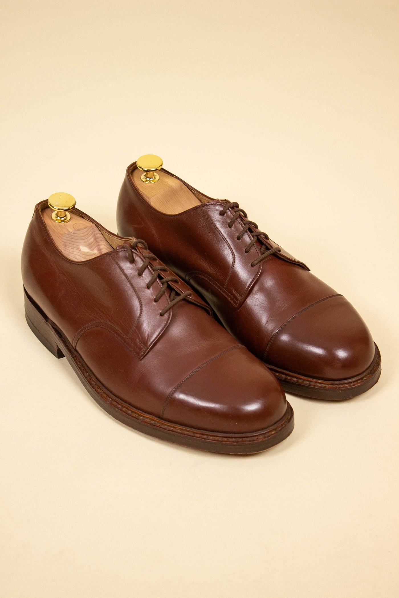 SWEDISH 1940S/1950S BROWN DERBY SHOES BY JONSSONS SKO. SIZE EU 41 (US 8/UK 7.5)