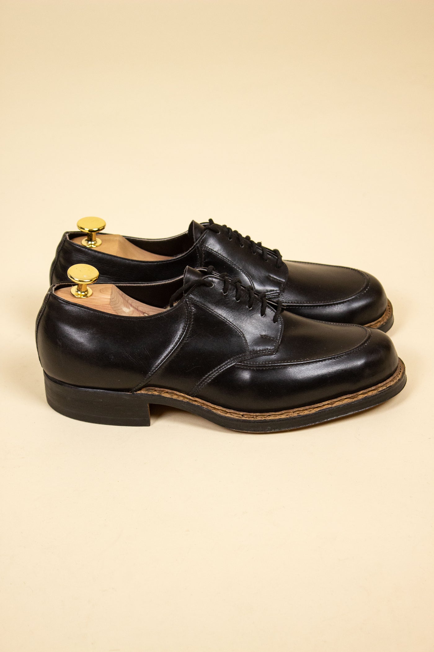 SWEDISH DEADSTOCK 1940S BLACK DERBY SHOES BY BERGON. SIZE EU 39 (US 6.5/UK 6)