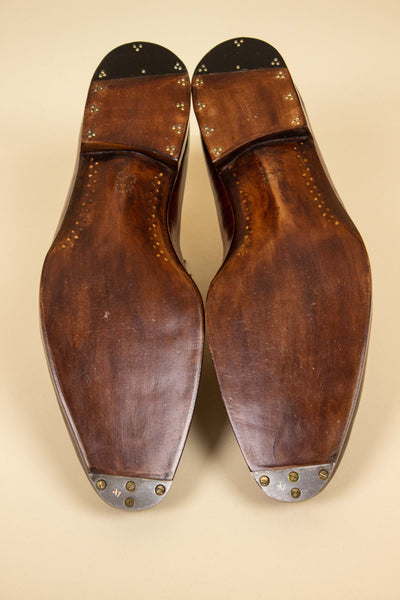 BESPOKE AUSTRIAN CONTEMPORARY BURGUNDY WHOLECUT SHOES BY MAFTEI, WITH MATCHING BELT INCLUDED. SIZE 41,5 (US 8.5/UK 8)